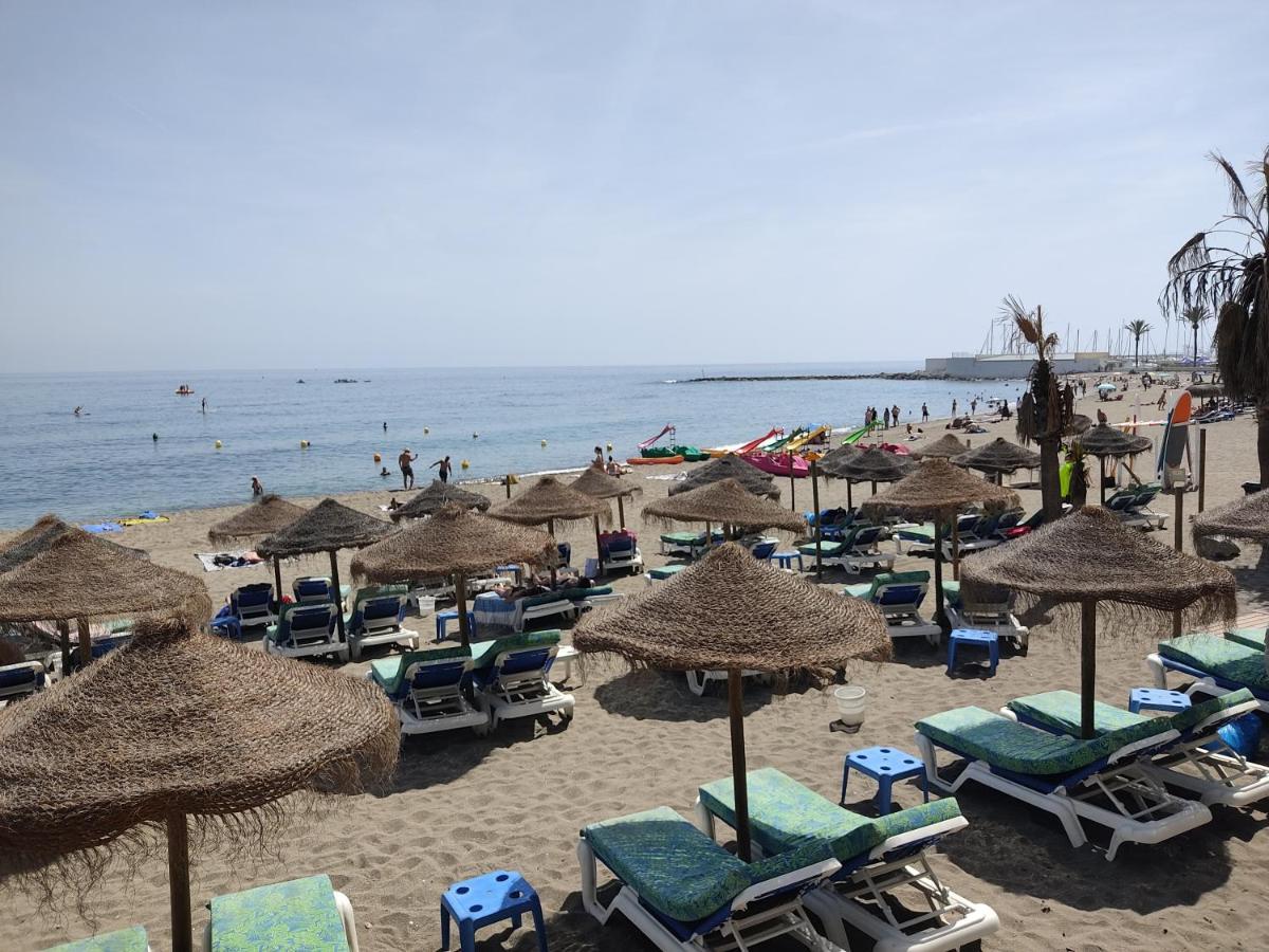 En Primera Línea De Playa Apartamento